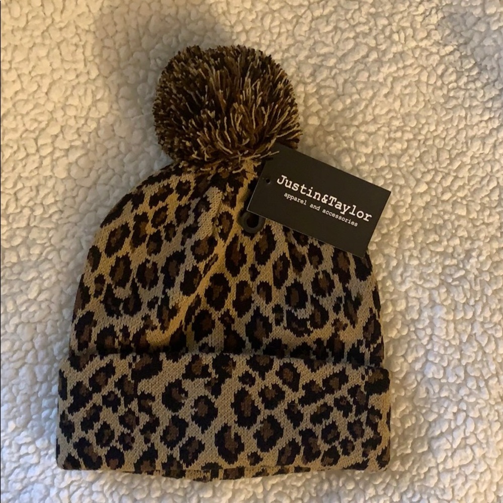 Leopard beanie